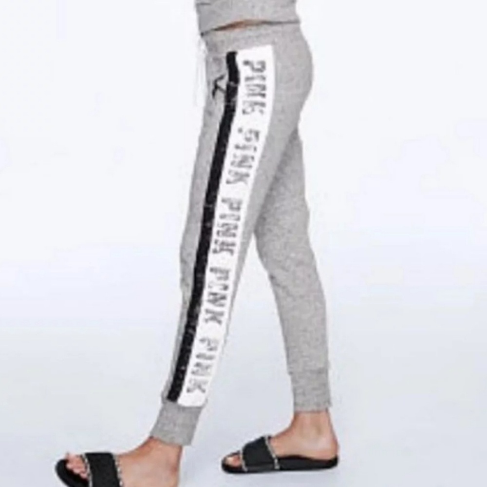 HTF VS Pink Bling Skinny Jogger Size L